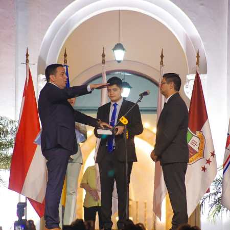 Ricardo Estigarribia jurando.